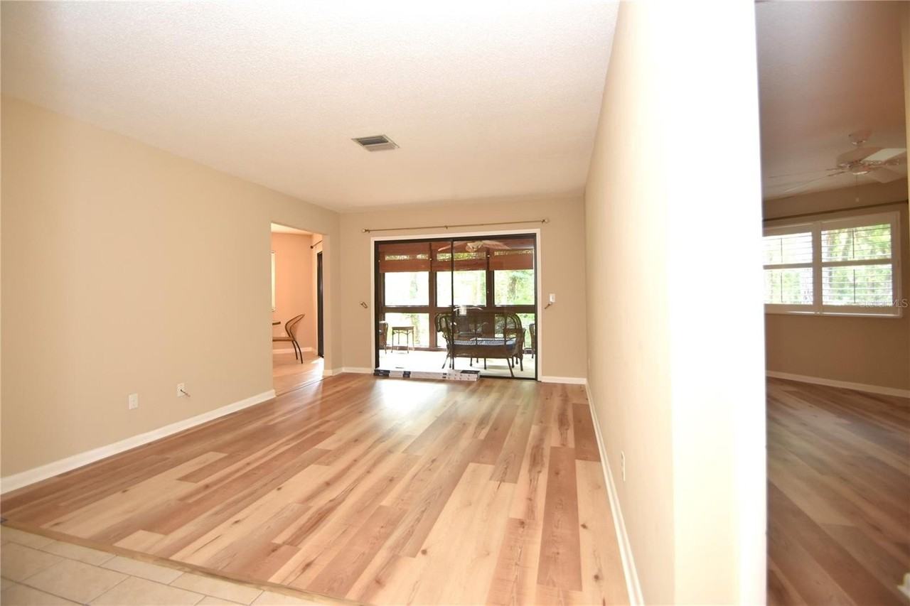 6 Broadmore Cir #6 - Photo 5 of 24