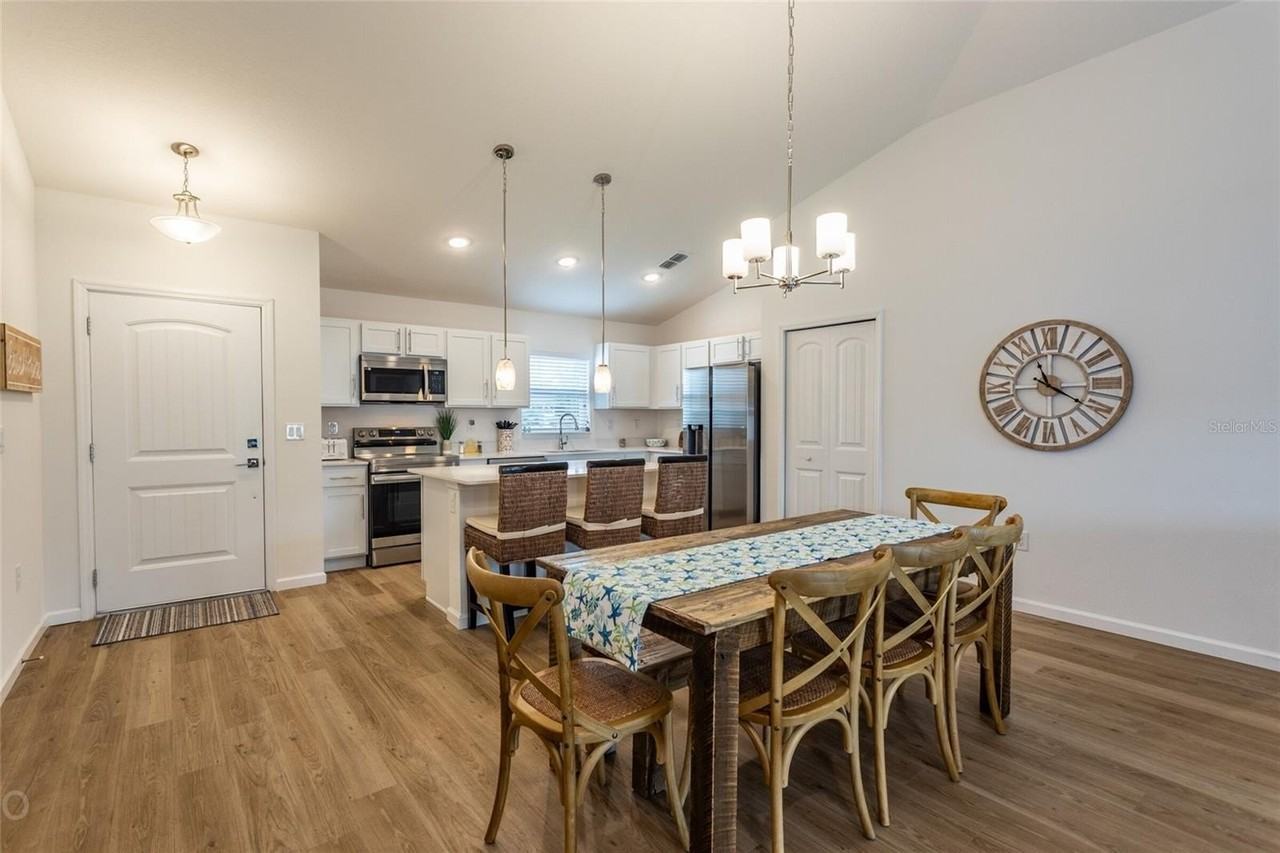 43 Freeland Ln - Photo 6 of 33