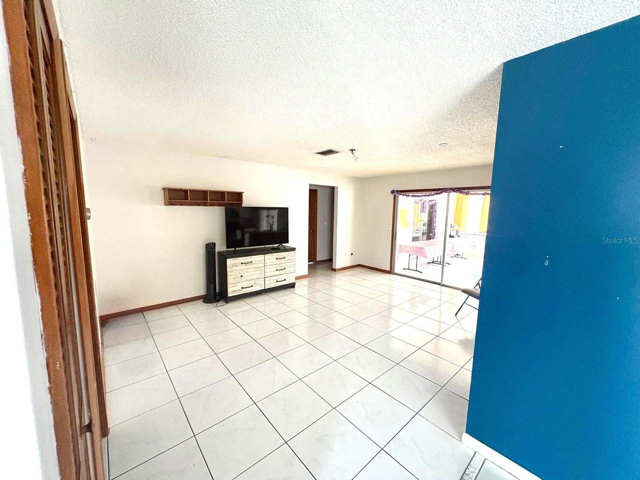 13 Flarestone Ct - Photo 7 of 11