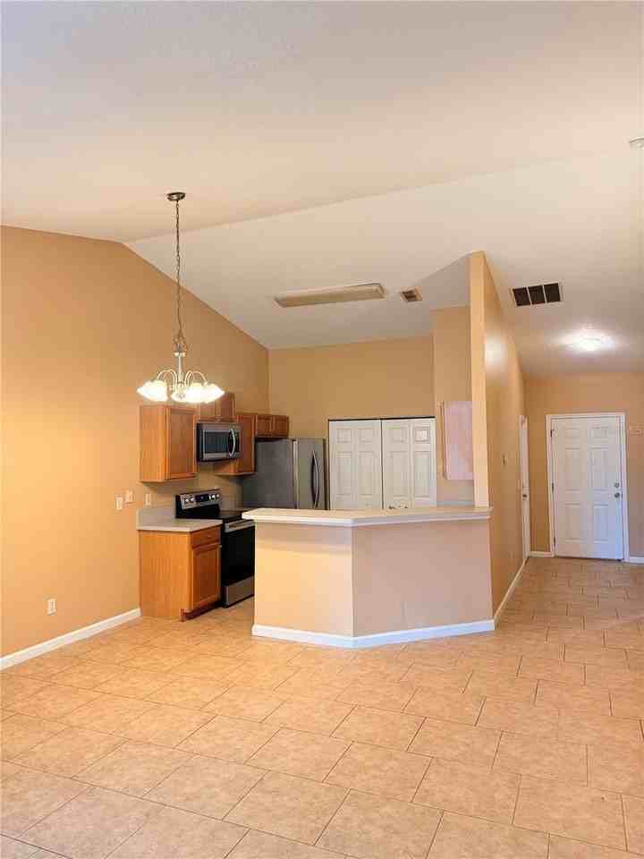 24 Ryall Ln - Photo 3 of 17