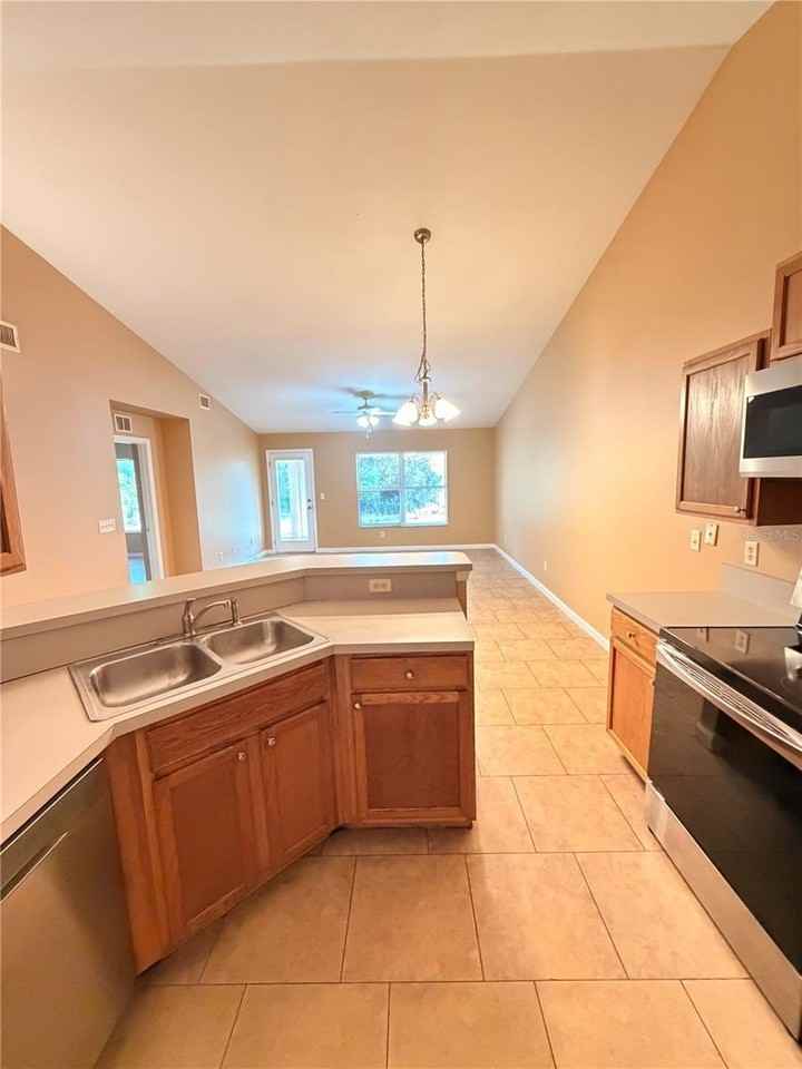 24 Ryall Ln - Photo 5 of 17