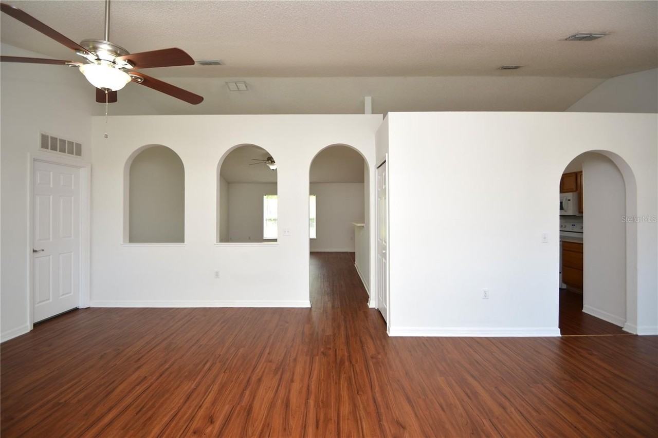 36 Frenora Ln - Photo 2 of 29