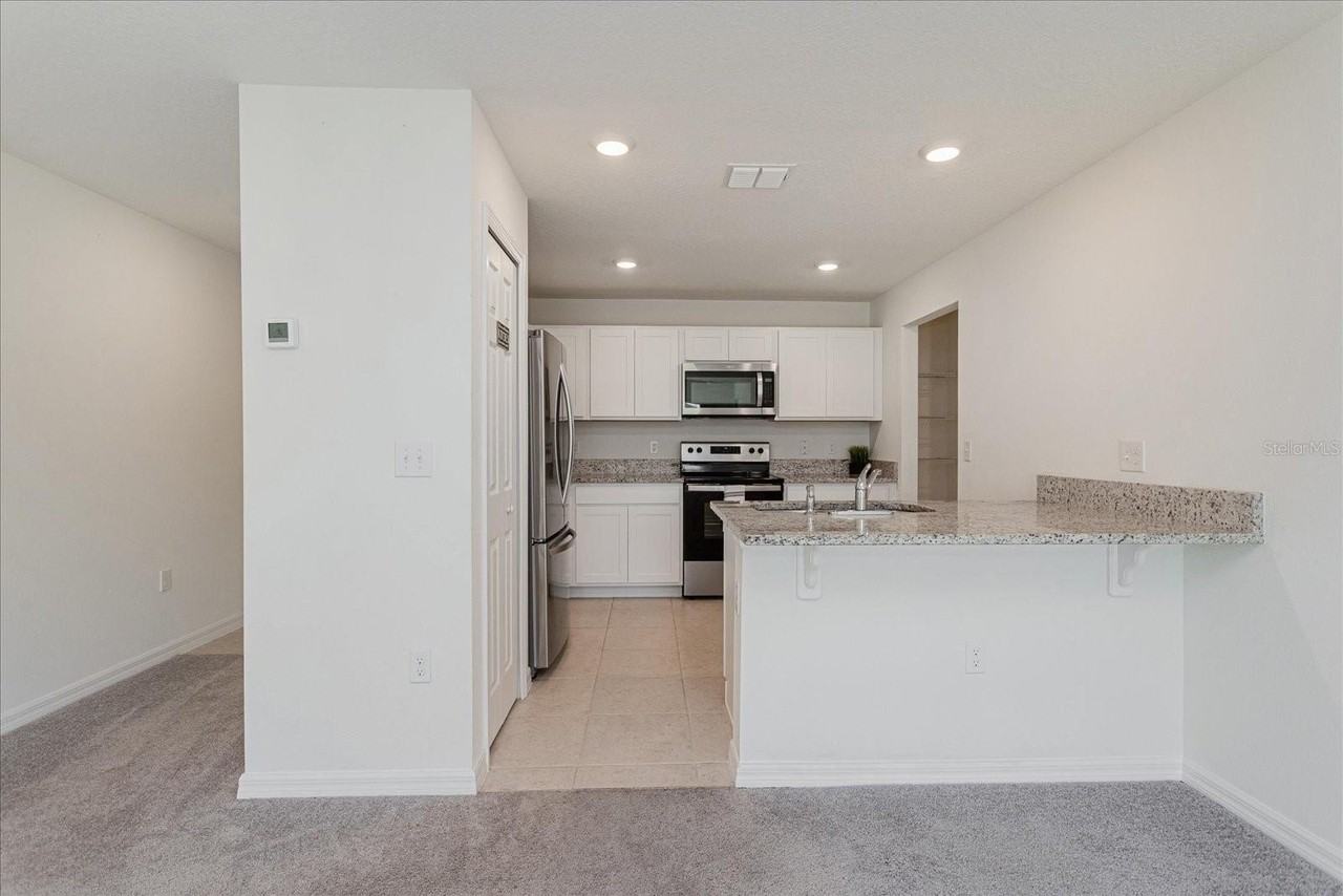 352 Towns Cir - Photo 5 of 24