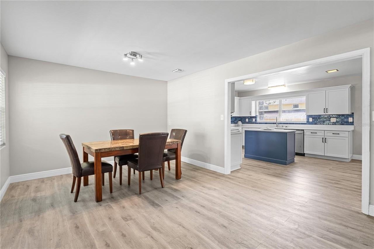 121 Nw 29th St - Photo 5 of 32