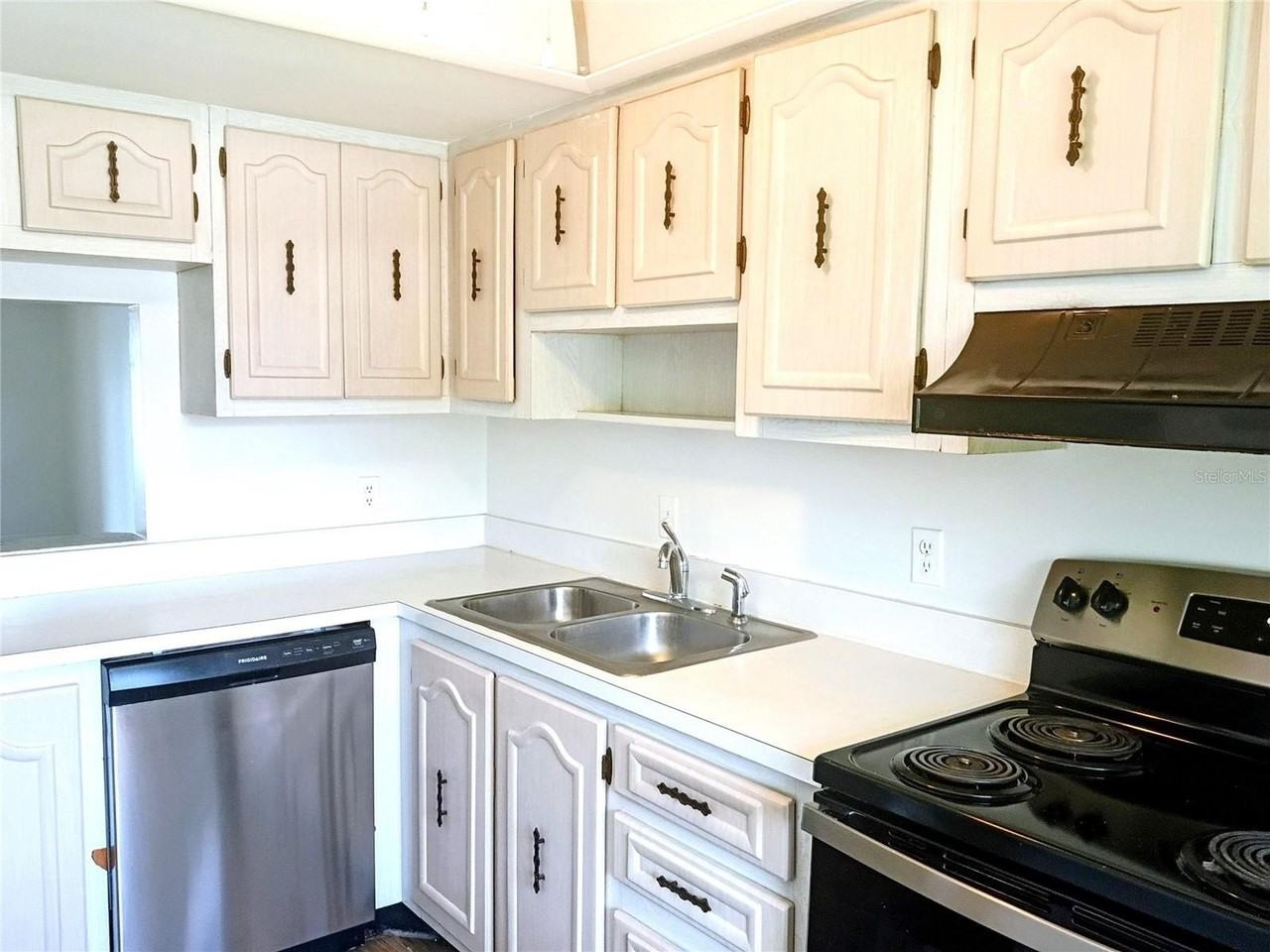 333 Lake Howard Dr Nw #312C - Photo 7 of 19