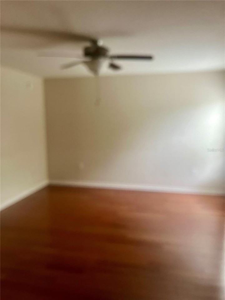 308 Windsor St - Photo 4 of 12