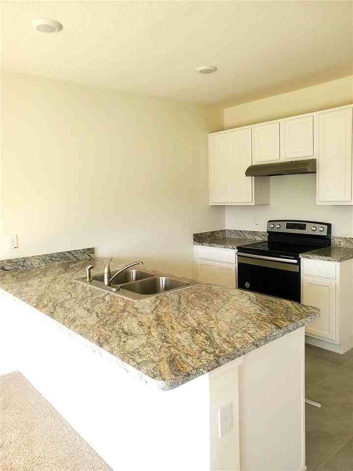 409 Corso Loop - Photo 5 of 17