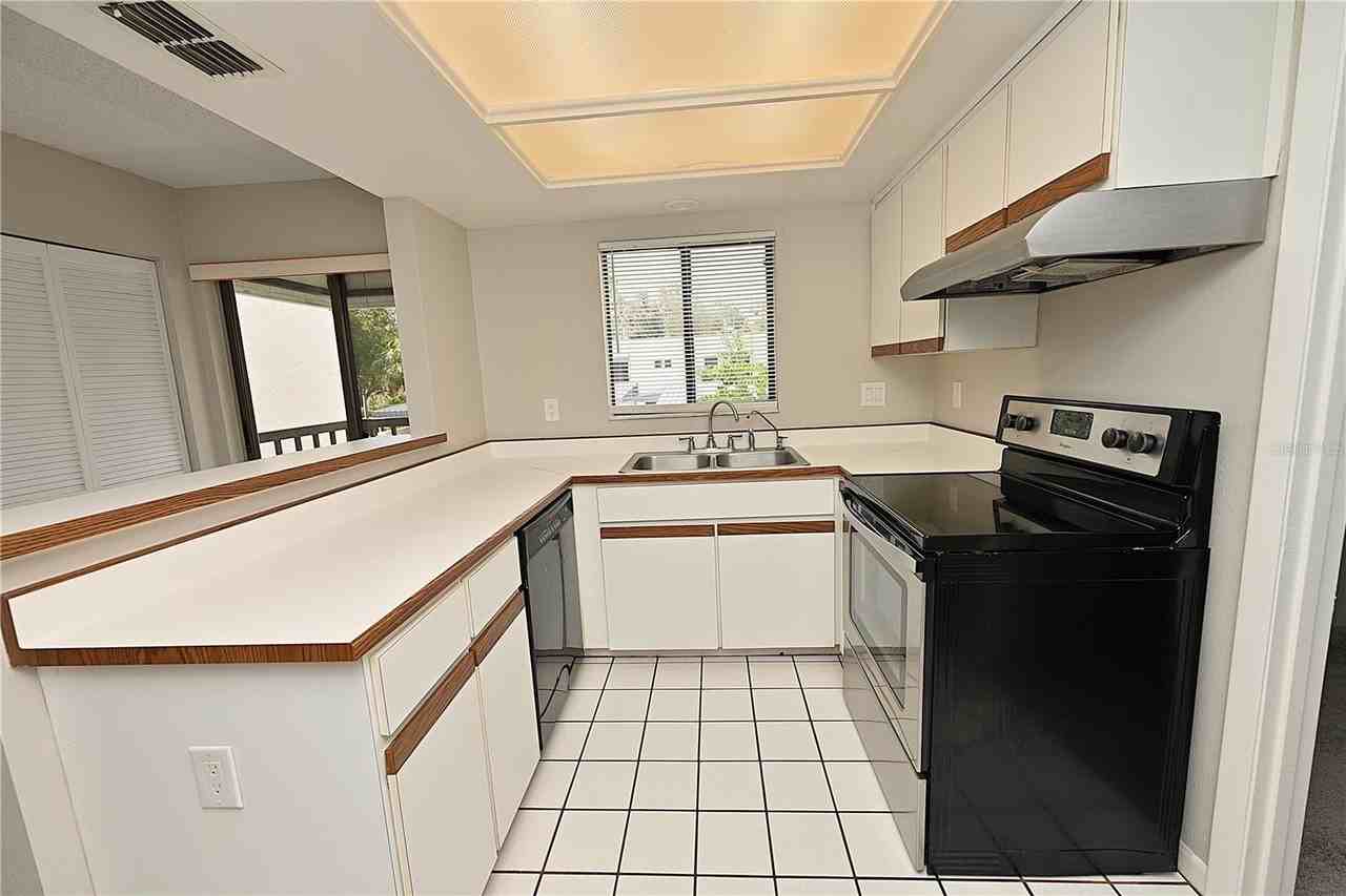 1808 Village Ct - Photo 5 of 41