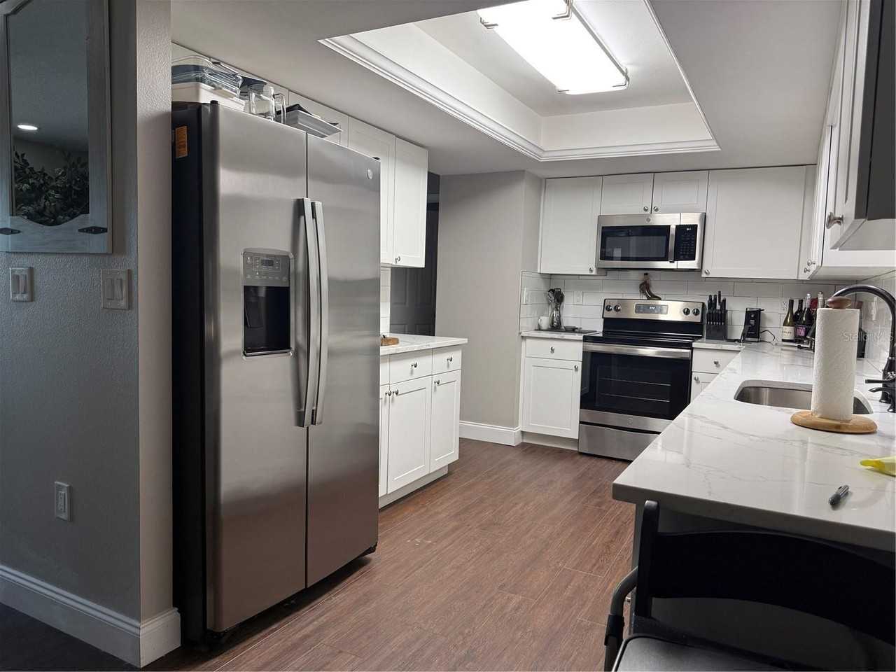 945 Chevy Chase St - Photo 4 of 23