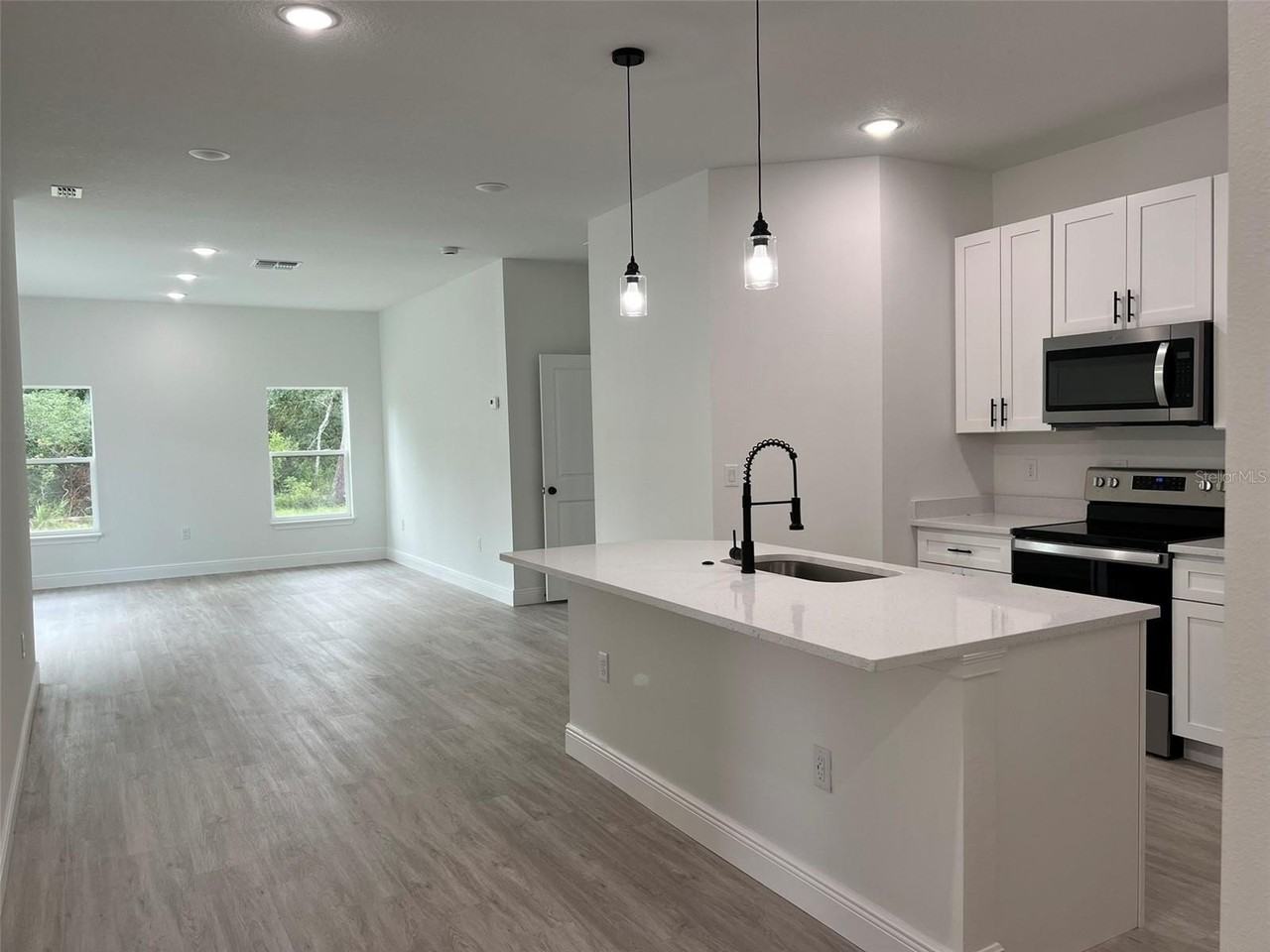 3 Fisher Place Dr - Photo 2 of 15