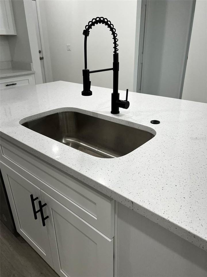 3 Fisher Place Dr - Photo 4 of 15