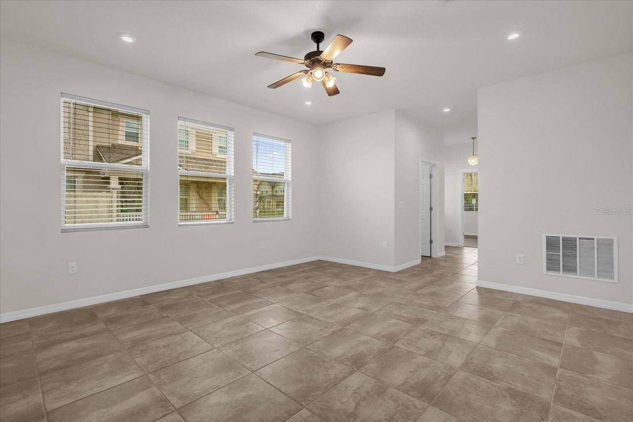 2444 Varenna Loop - Photo 5 of 27