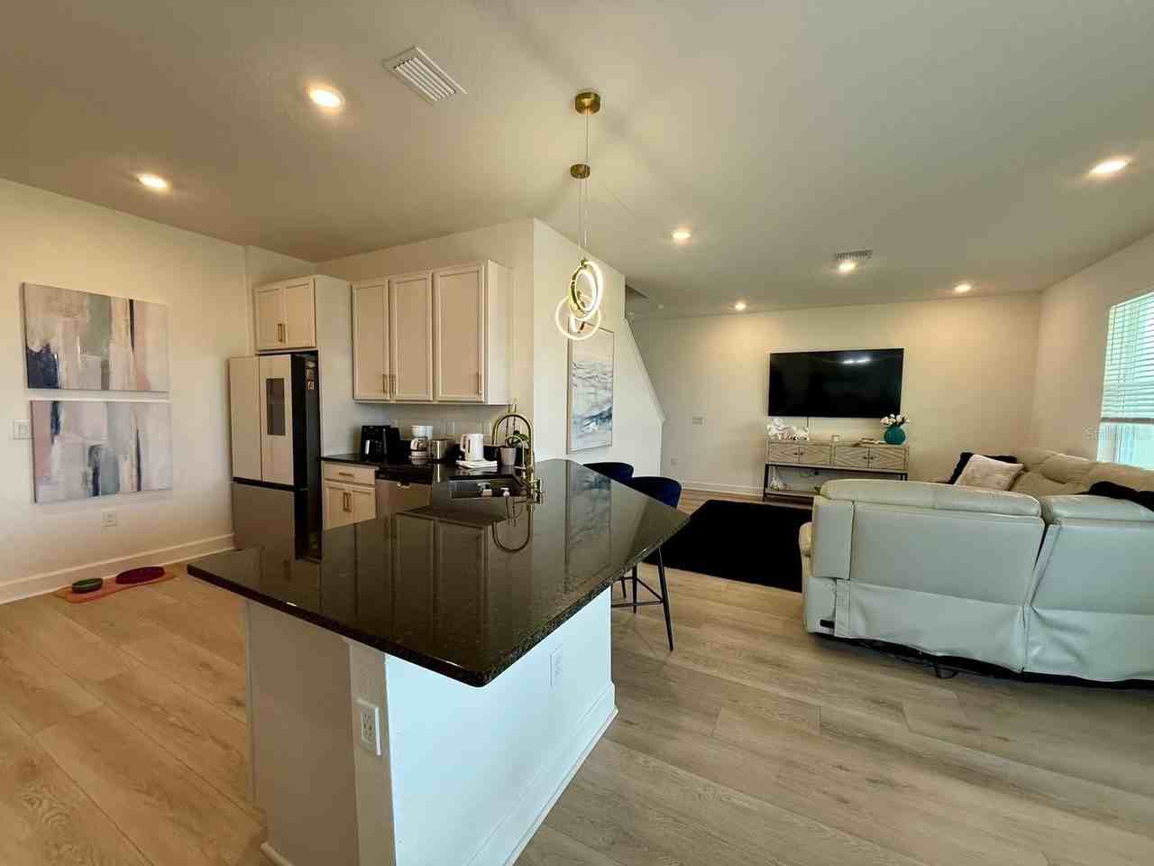 16522 Brook Isle Way - Photo 7 of 38
