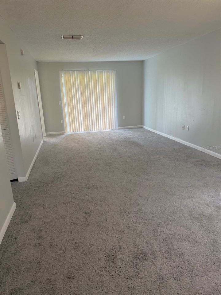 105 Cory Ln - Photo 4 of 13
