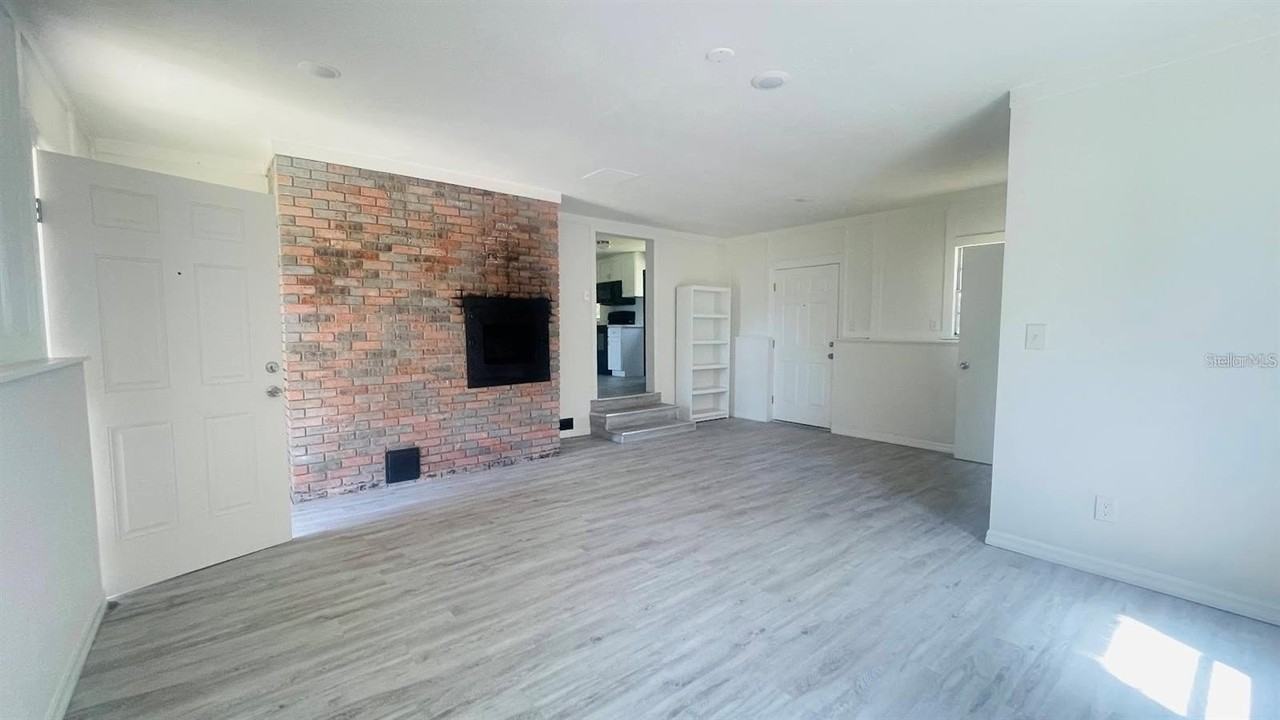 703 Gotts Rd - Photo 4 of 23