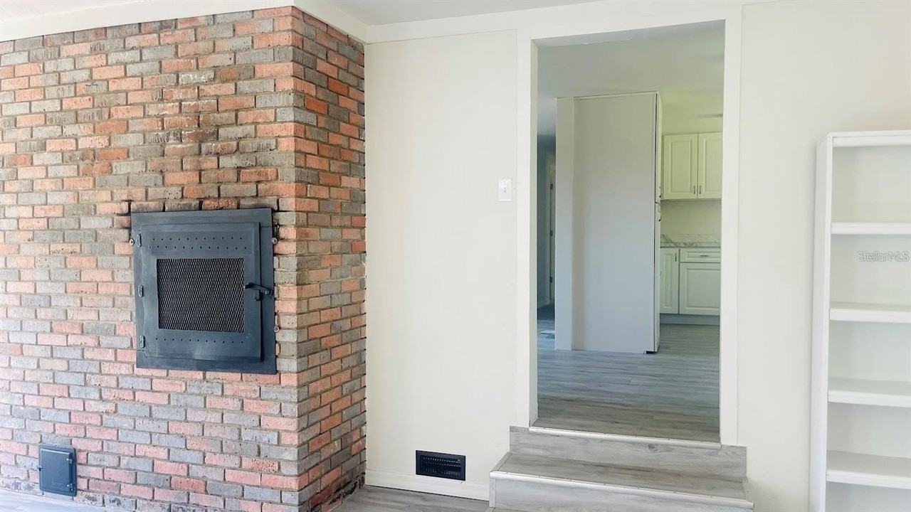 703 Gotts Rd - Photo 5 of 23
