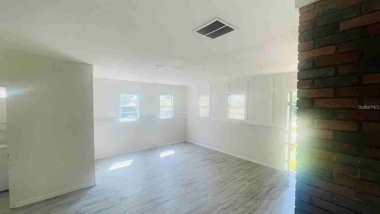 703 Gotts Rd - Photo 6 of 23
