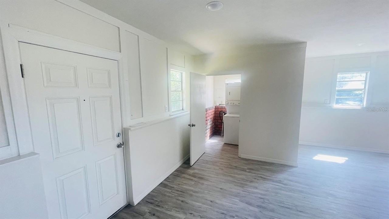 703 Gotts Rd - Photo 7 of 23