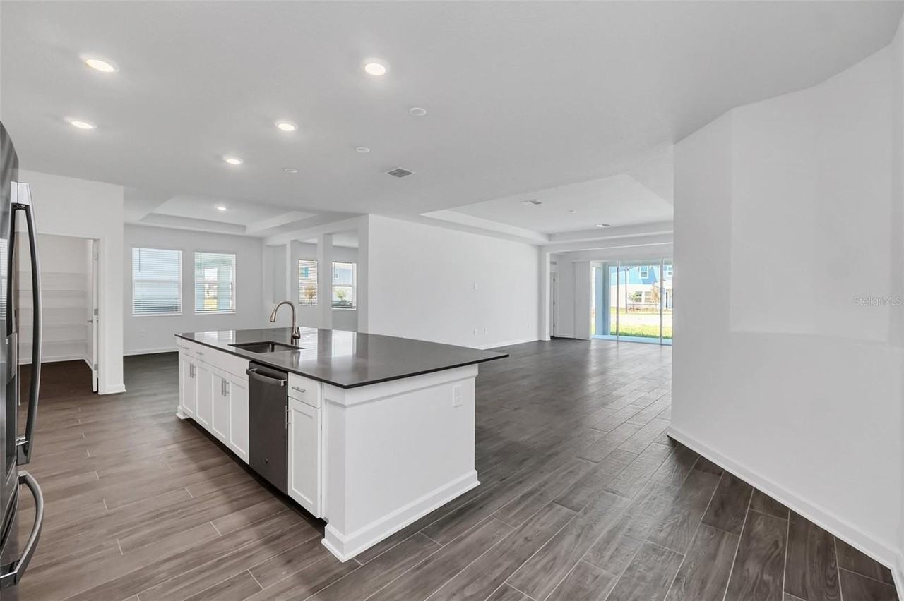 5768 Stephens Rd - Photo 5 of 50
