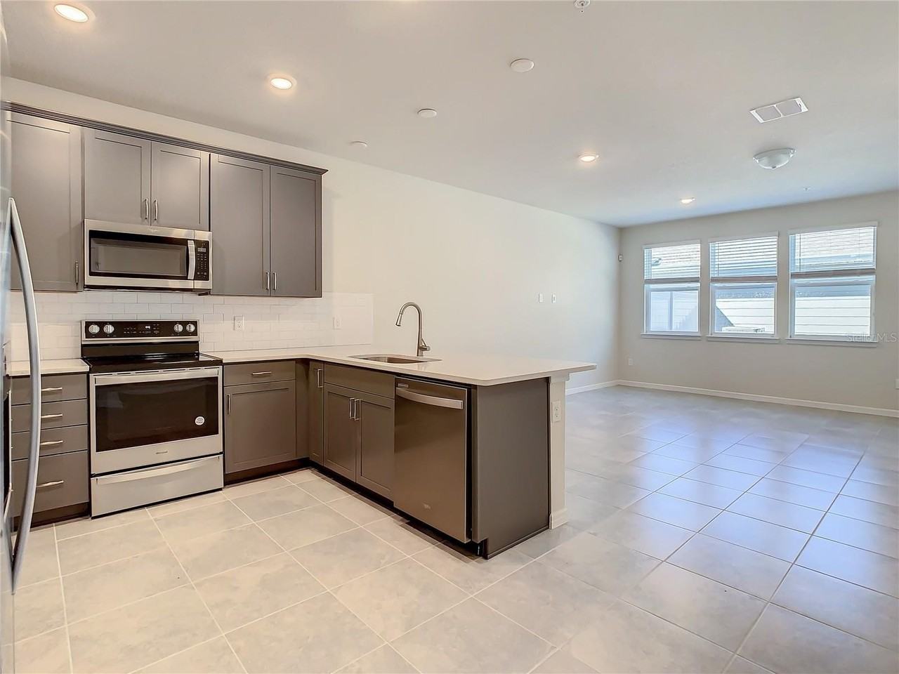 14424 Orchid Island Dr - Photo 5 of 50