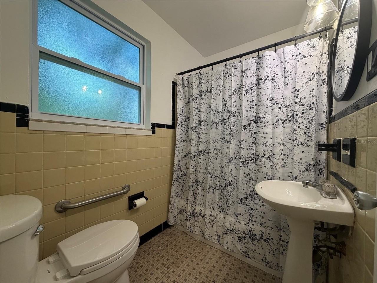 6013 Chenango Ln - Photo 4 of 14
