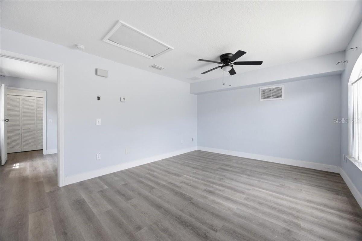 713 Washington Palm Loop - Photo 2 of 10