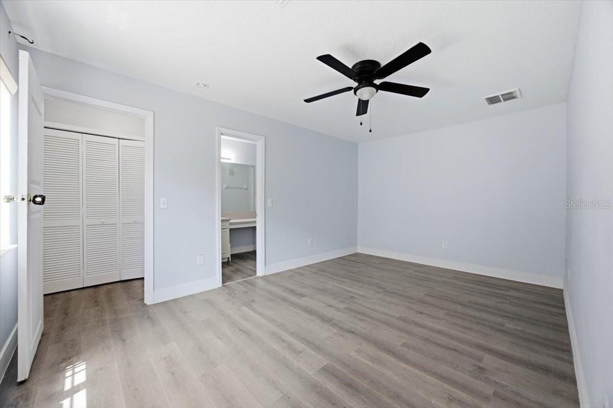 713 Washington Palm Loop - Photo 6 of 10