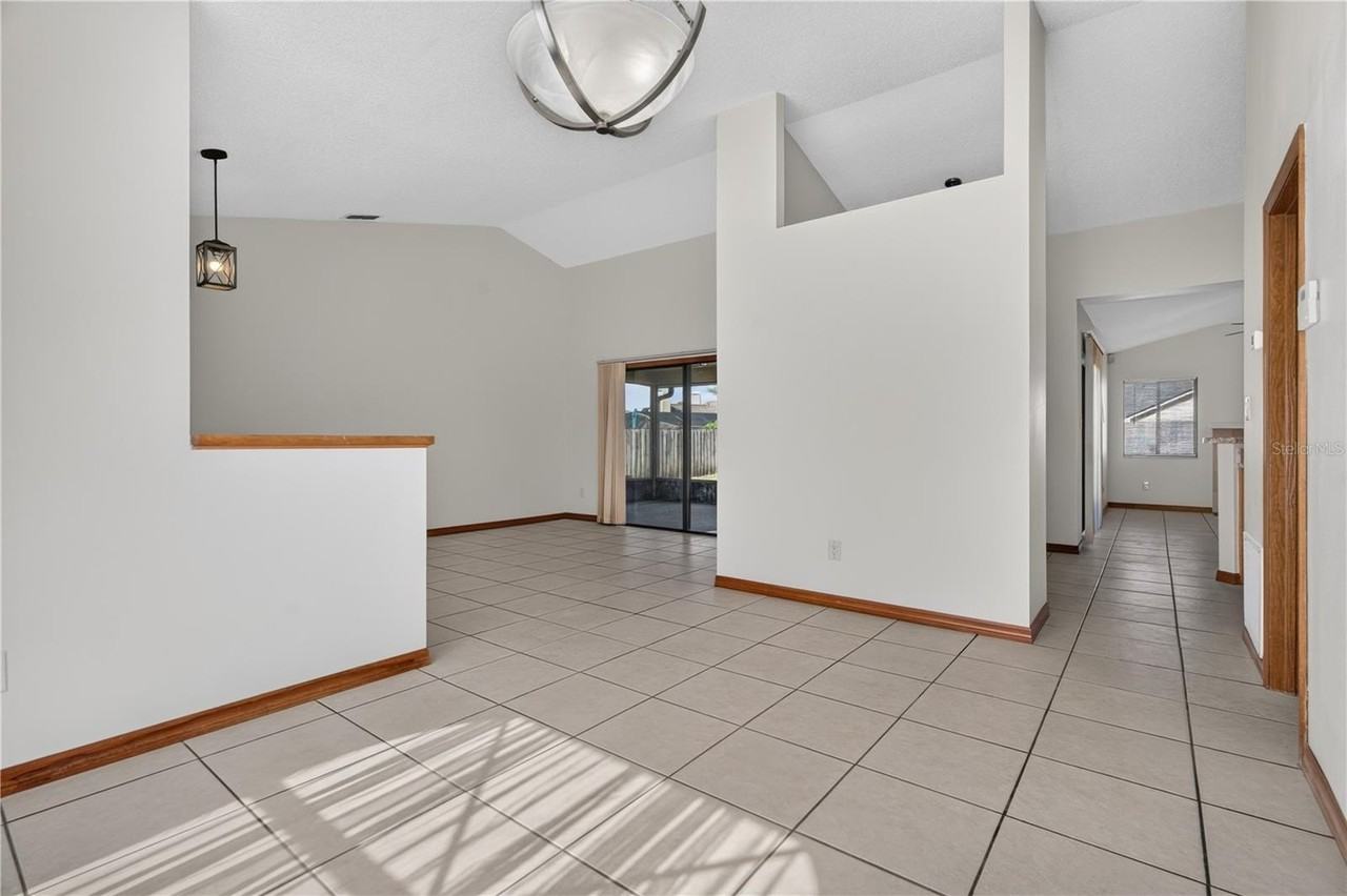 4059 Waterview Loop - Photo 4 of 47