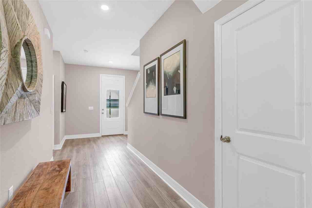 2729 Sanctuary Dr - Photo 4 of 45