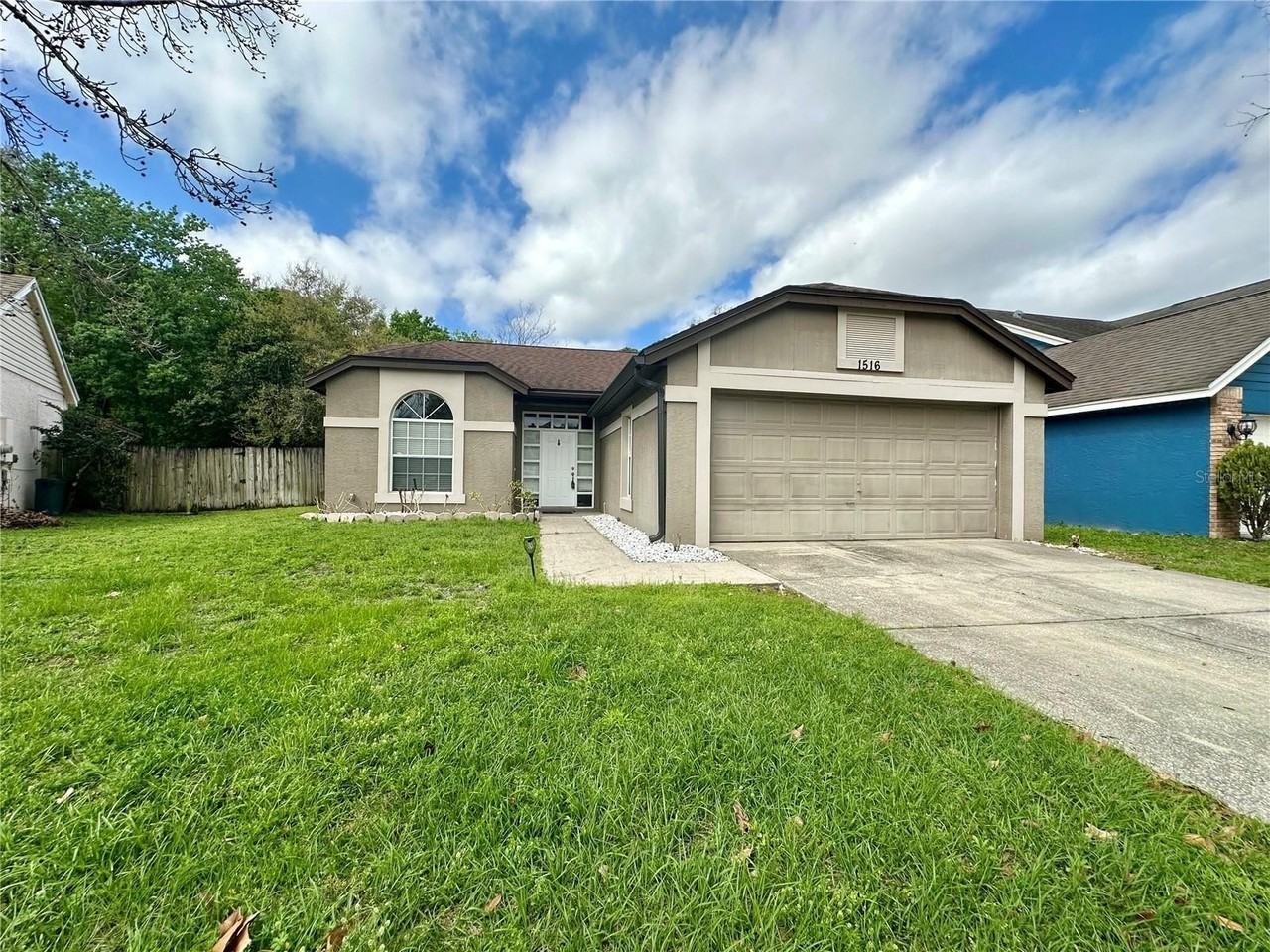 1516 Crosswind Cir
