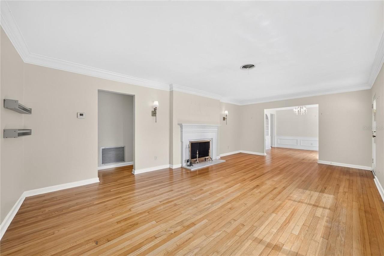 2406 Shoreham Rd - Photo 5 of 35