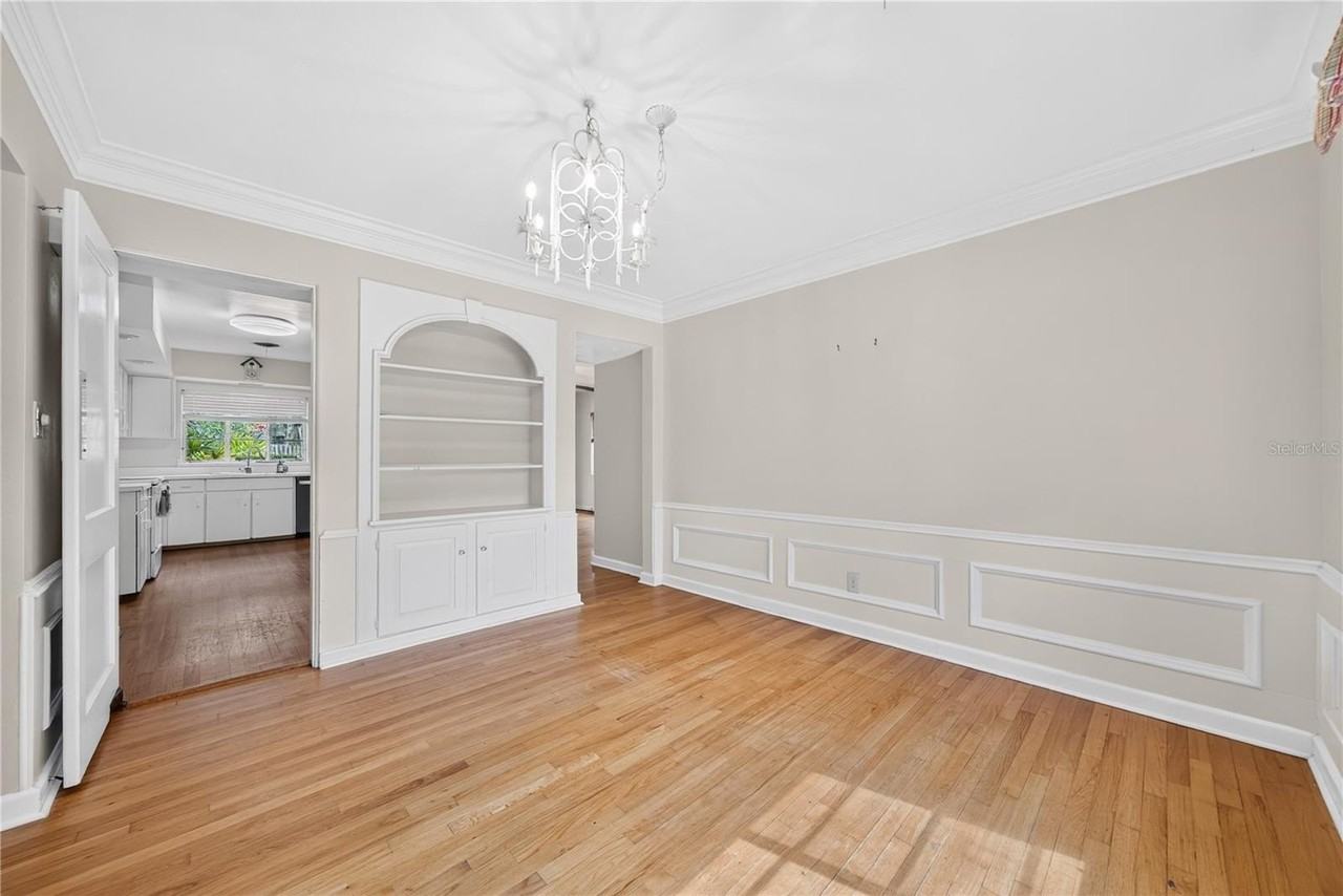 2406 Shoreham Rd - Photo 7 of 35