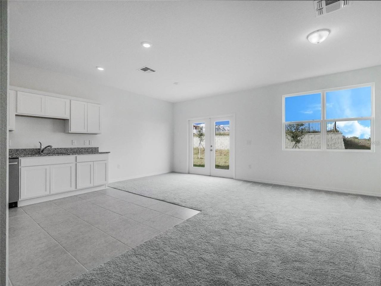 130 Mandovi St - Photo 4 of 12