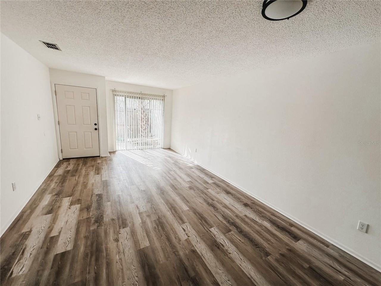 5390 Se 29th Pl #B - Photo 6 of 22