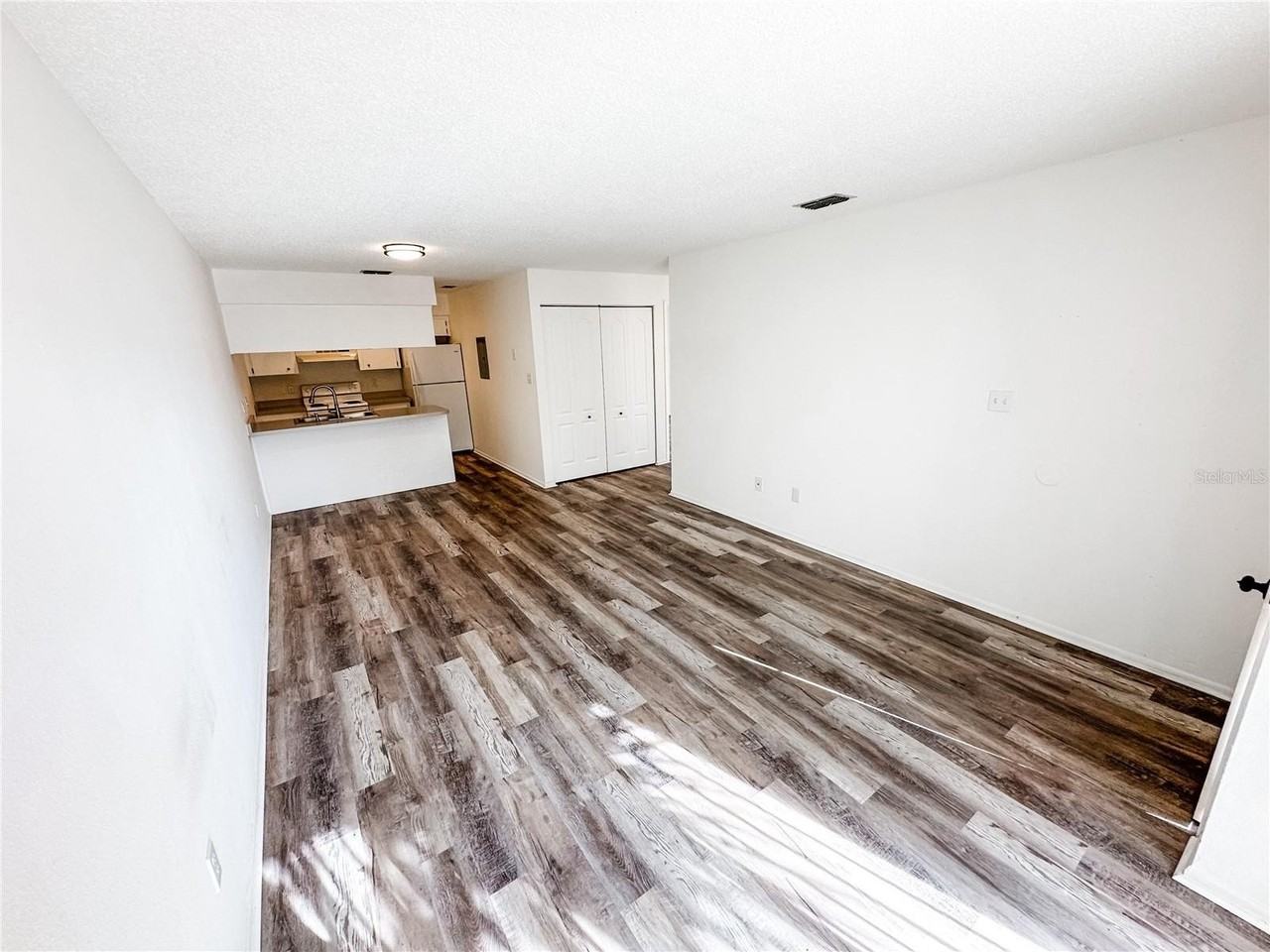 5390 Se 29th Pl #B - Photo 7 of 22