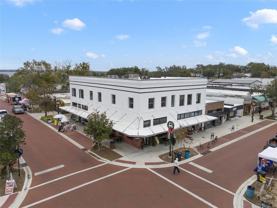 792 W Montrose St #205 - Photo 1 of 1