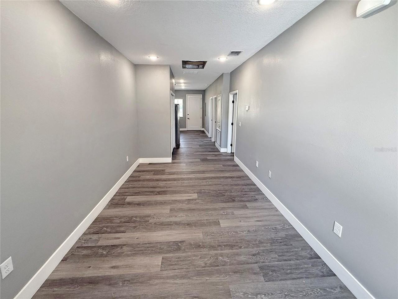 323 Pearl St #1 - Photo 4 of 35