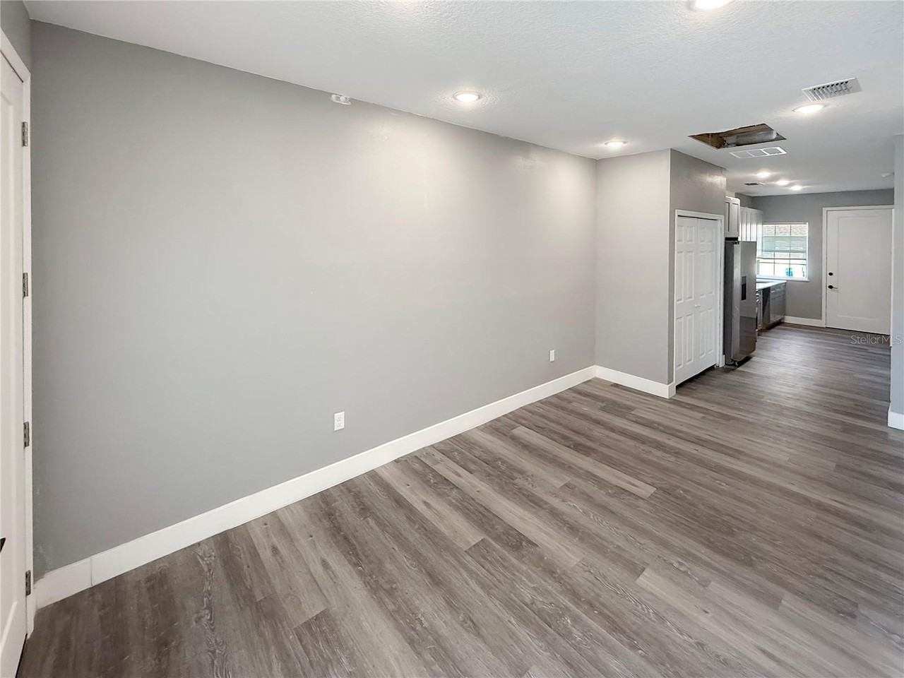 323 Pearl St #1 - Photo 5 of 35