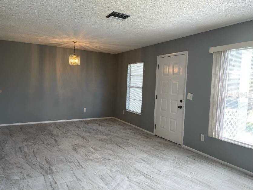 1004 Northlake Dr #1004 - Photo 4 of 21