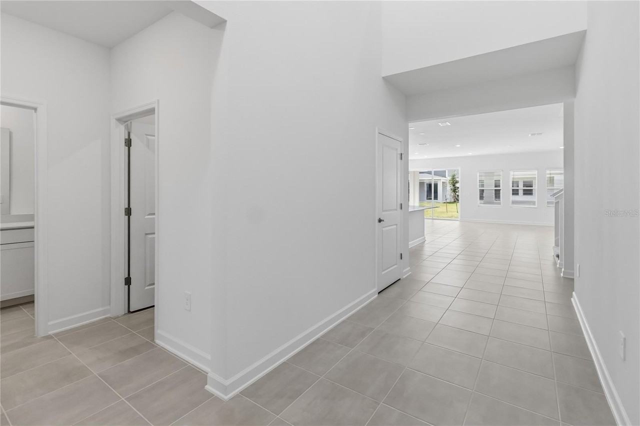 5512 Fiona Ln - Photo 5 of 43
