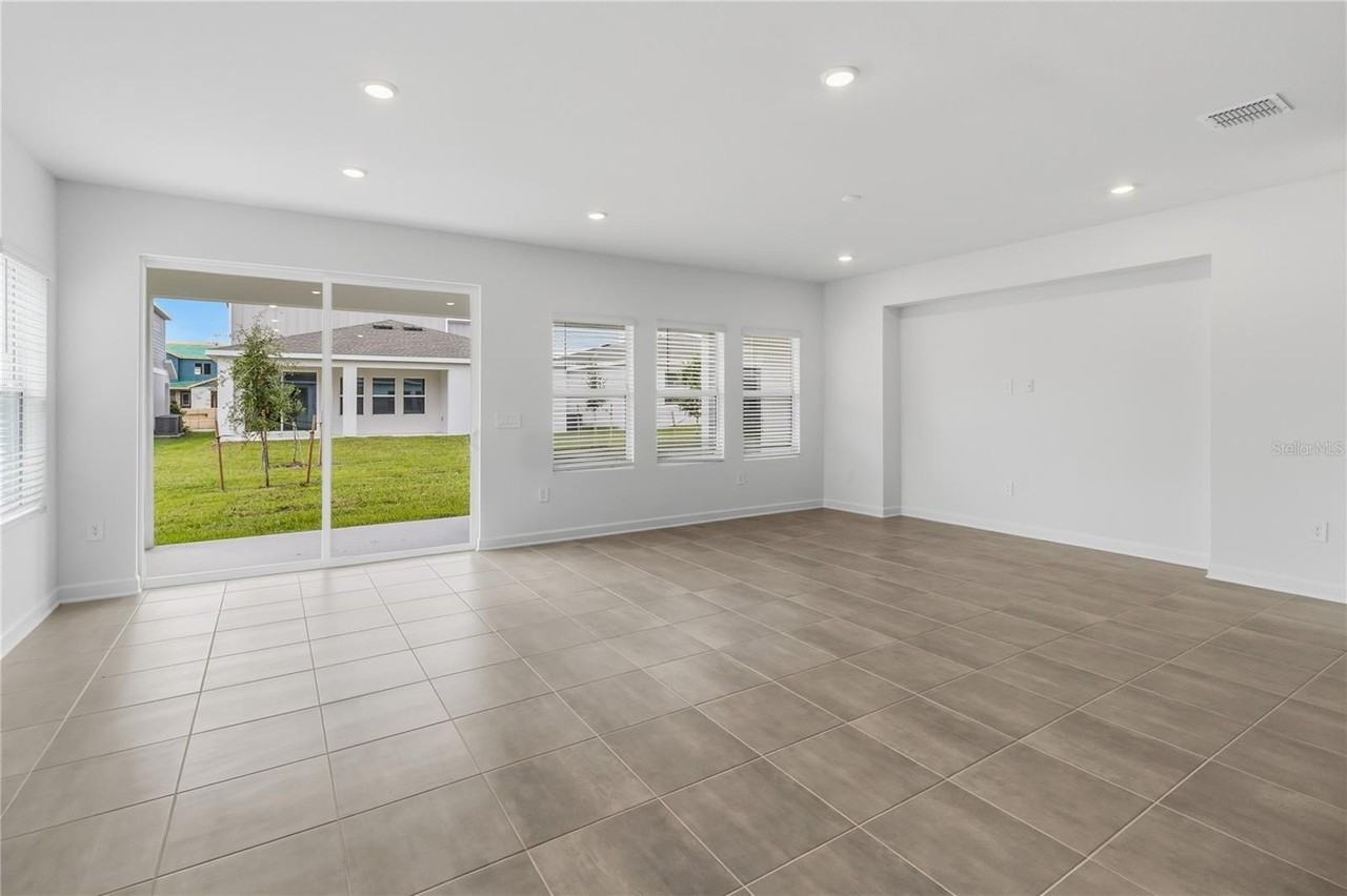 5512 Fiona Ln - Photo 6 of 43