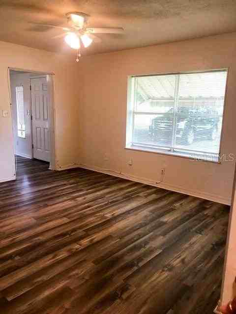 5555 Barton Dr - Photo 2 of 9