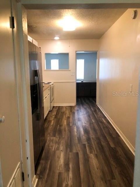 5555 Barton Dr - Photo 4 of 9