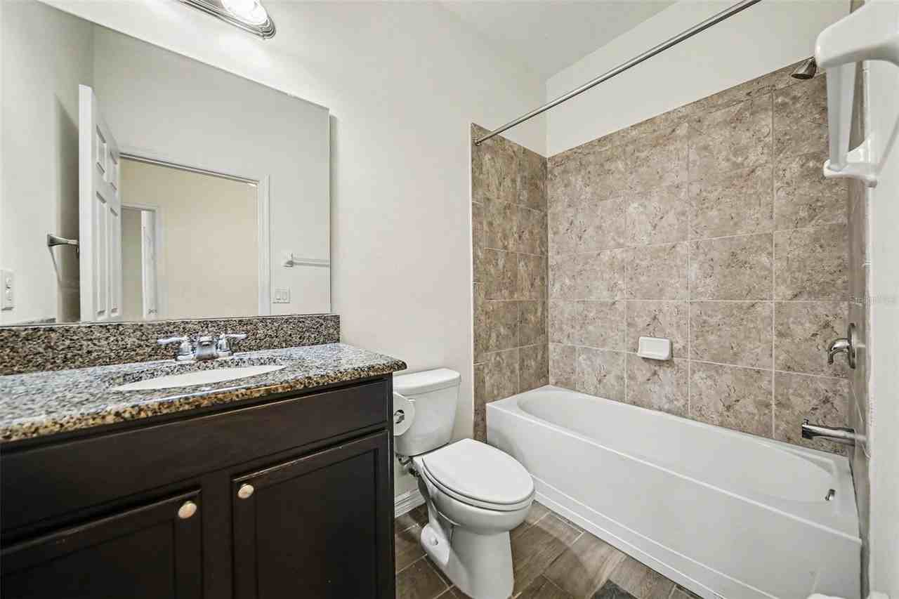 15568 Blackbead St - Photo 4 of 41