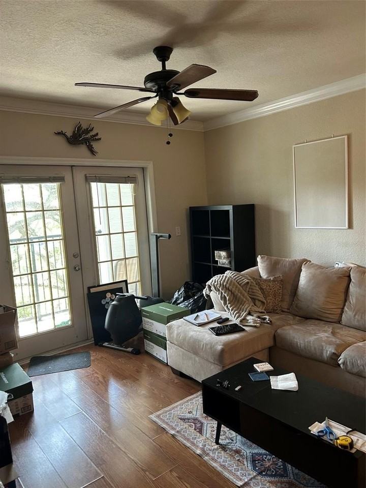 304 E South St #6025 - Photo 5 of 26
