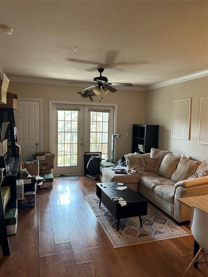 304 E South St #6025 - Photo 6 of 26