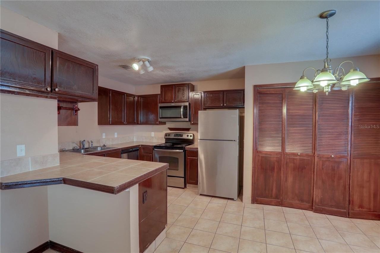 492 Tamarack St - Photo 4 of 14