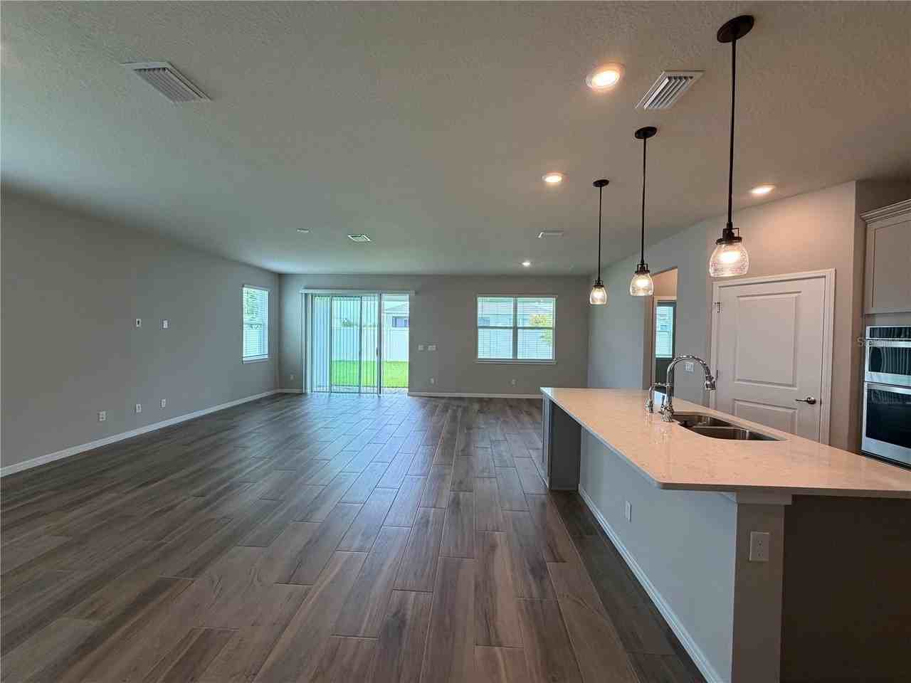 2610 Autumn Peace Dr - Photo 2 of 18