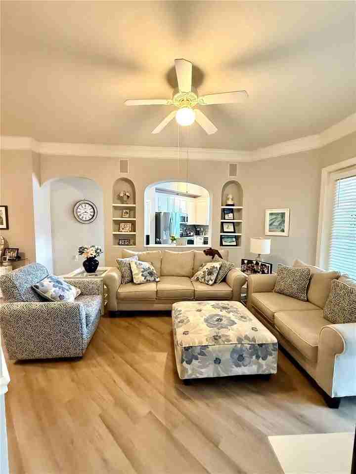 515 Mirasol Cir #101 - Photo 3 of 20