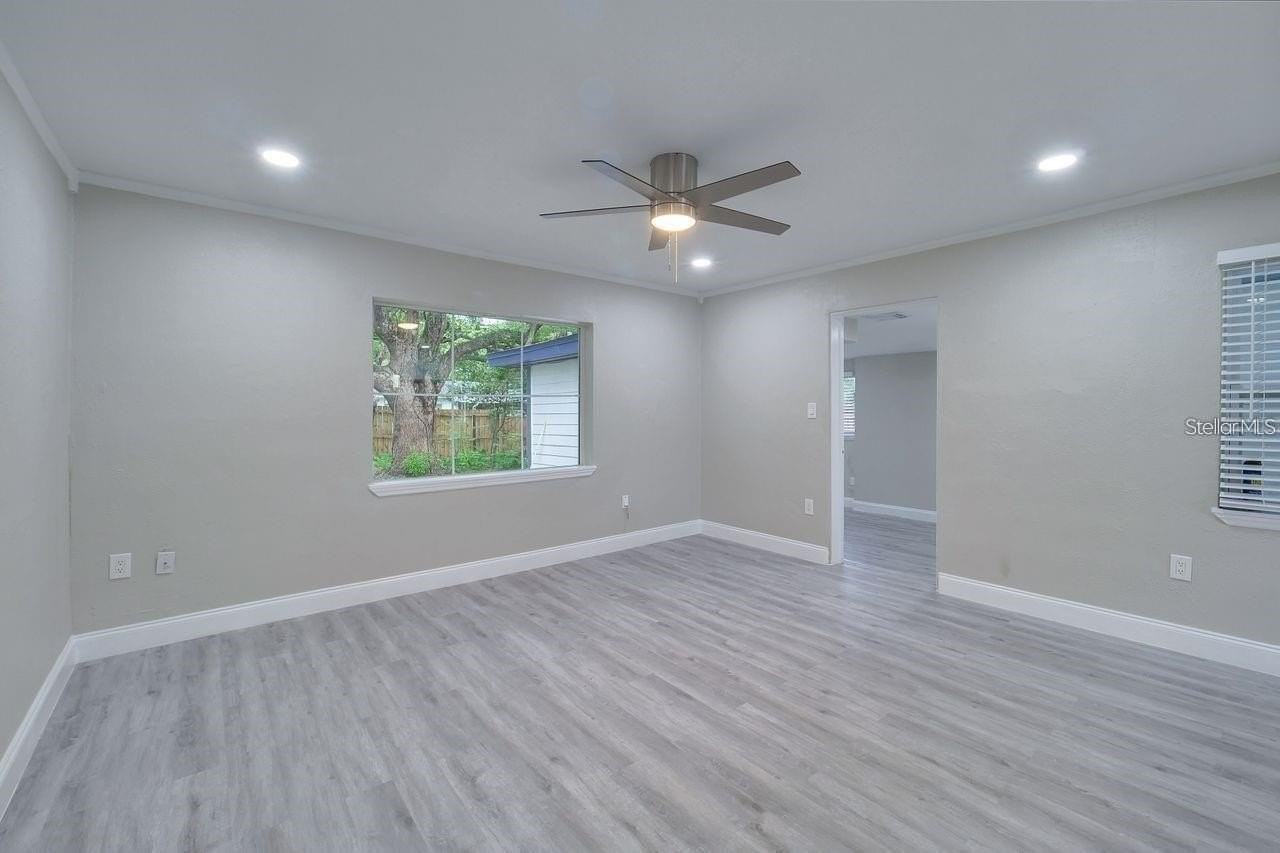 976 W Fairbanks Ave - Photo 6 of 20